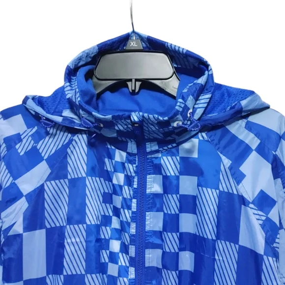 Sweaty Betty Blue Checkered Graphic Pack Away Jacket Women's Size Medium NWT - Picture 9 of 15